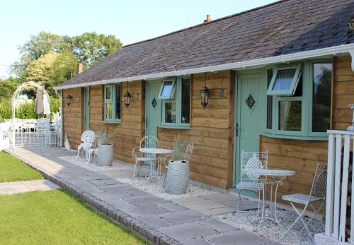 Milton Keynes Bed & Breakfast | The Willowford