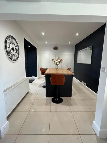 Whalley House | The Willows