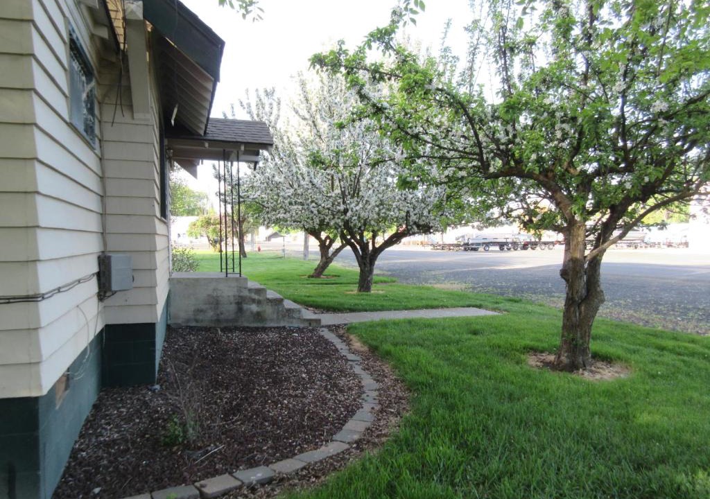 Wilbur Hotel | The Willows Motel