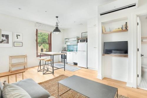 Yamacraw Village Apartment | The Windrose