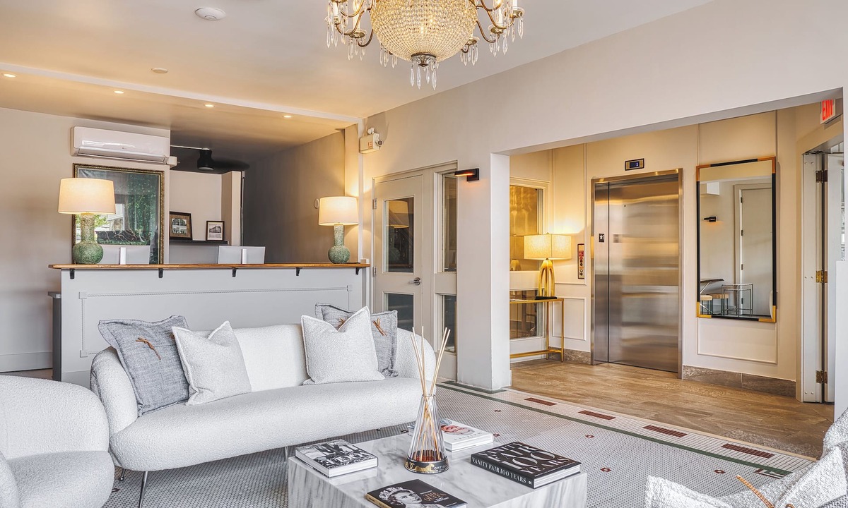 Stratford Hotel | The Windsor Hotel by Hoco Hotels Collection