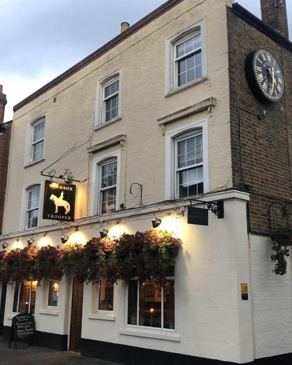 Windsor Hotel | The Windsor Trooper Pub & Inn
