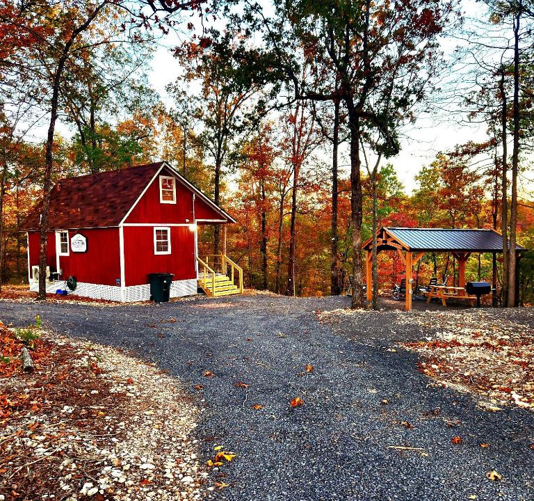 Marshall Villa | The Windstorm Cabin - Pet-friendly & a 2-person Jacuzzi hot tub!