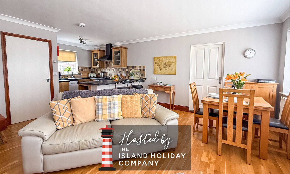 Ventnor Ski Chalet | The Wing at Fox Hollow