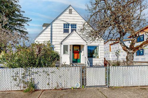 Stevenson House | The Wing Haus