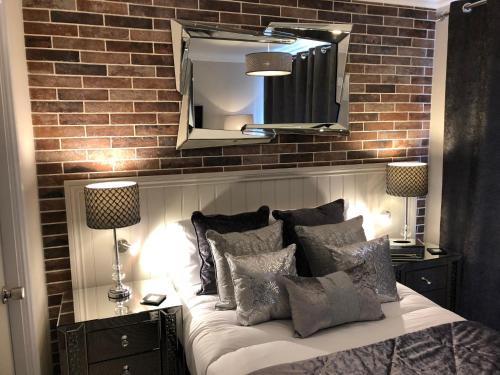 Lowestoft Hotel | The Wolf Inn