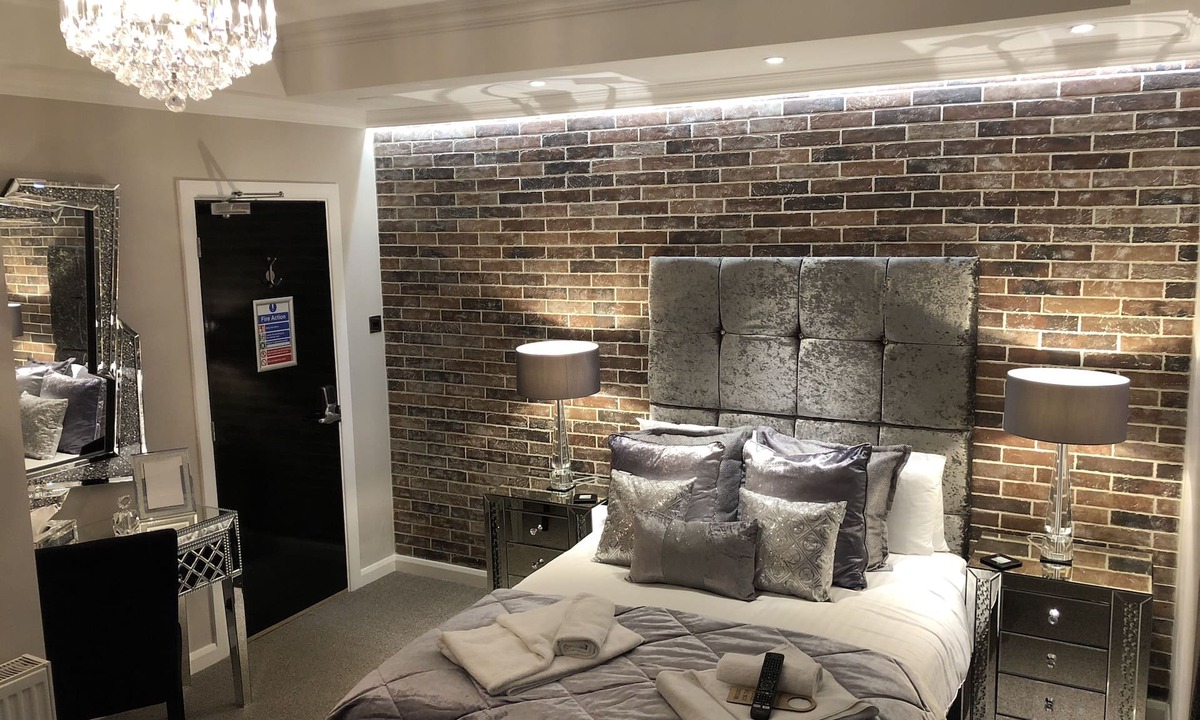Lowestoft Hotel | The Wolf Inn