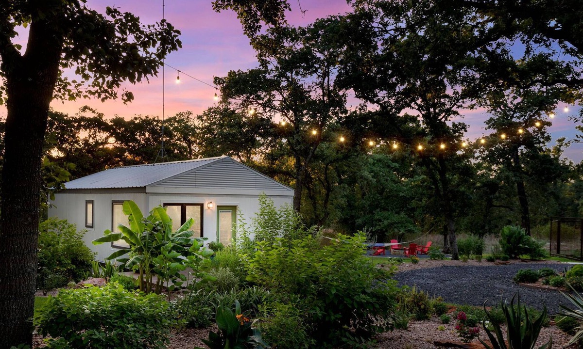 Seguin Cabin | The Woodland Oasis | Luxurious Cabin Getaway |