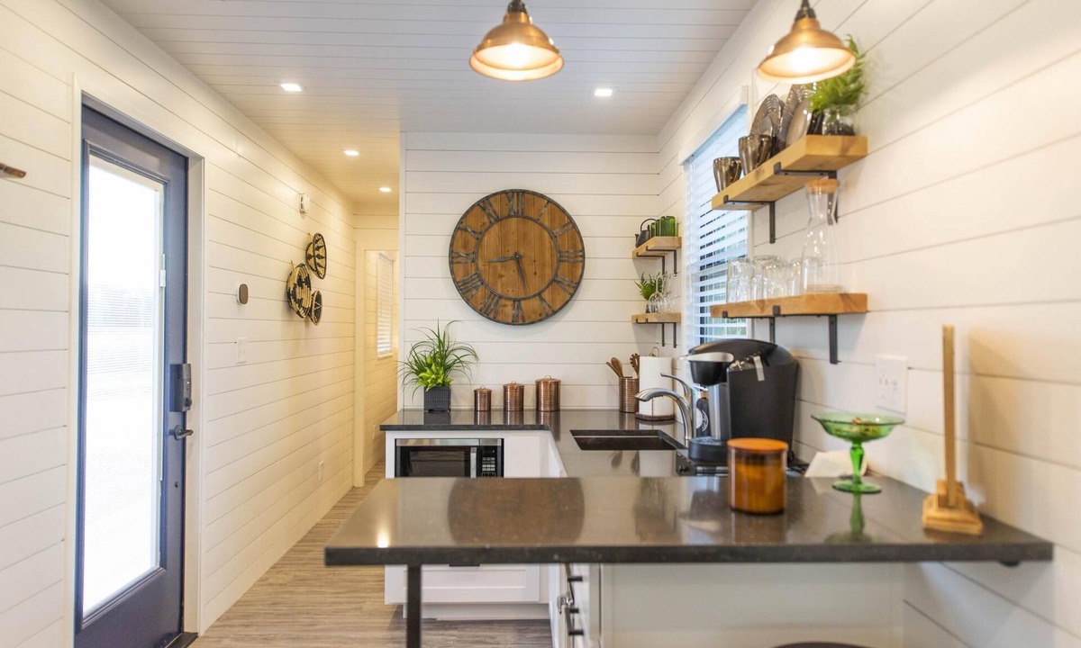 Waco House | The Woods- Container Tiny House 12 min to Magnolia Baylor Downtown