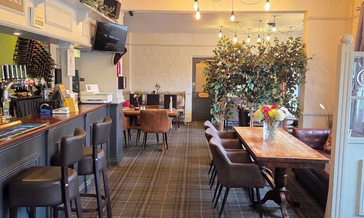 Fishbourne Hotel | The Woolpack Inn