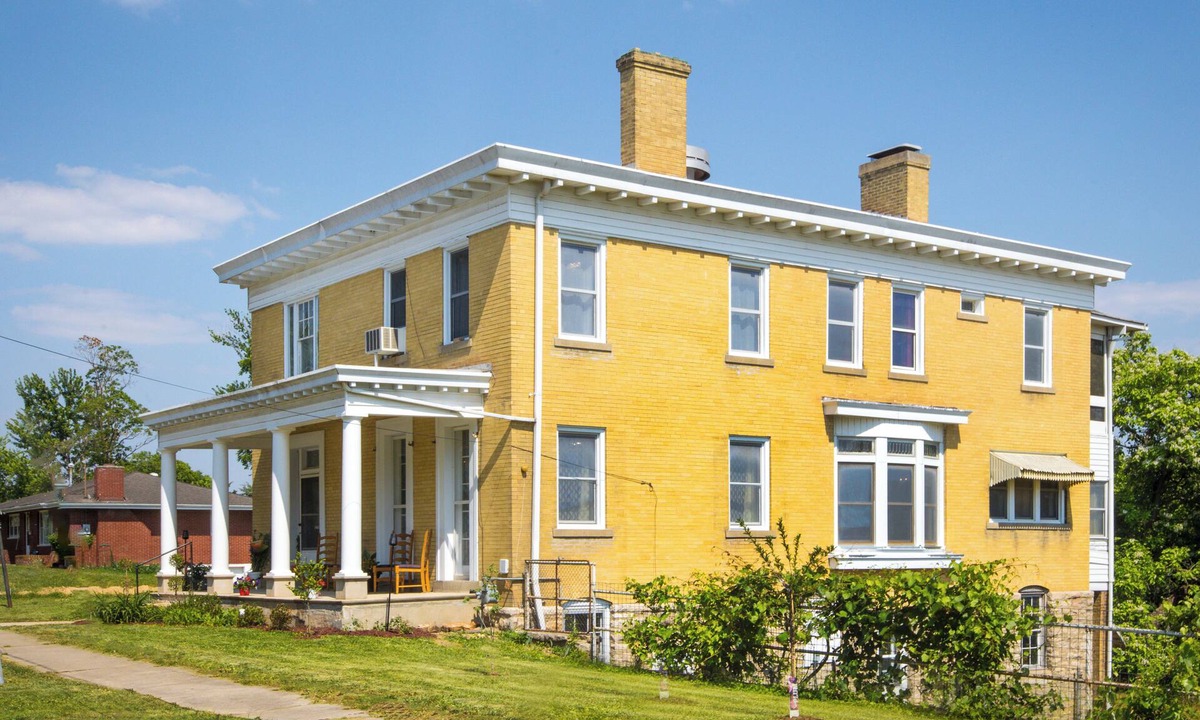 Louisiana House | The Yellow Rose Historic Home