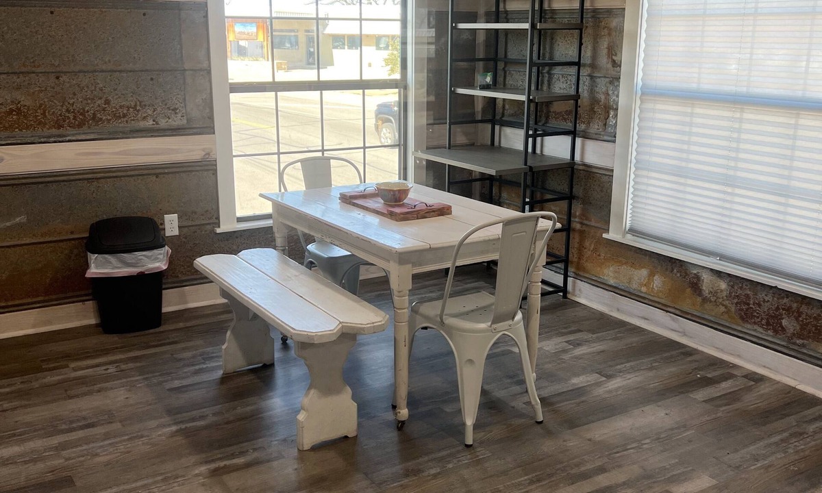 Mason Apartment | The Yellow Rose, Near the Square, Renovated & in the Heart of the Hill Country