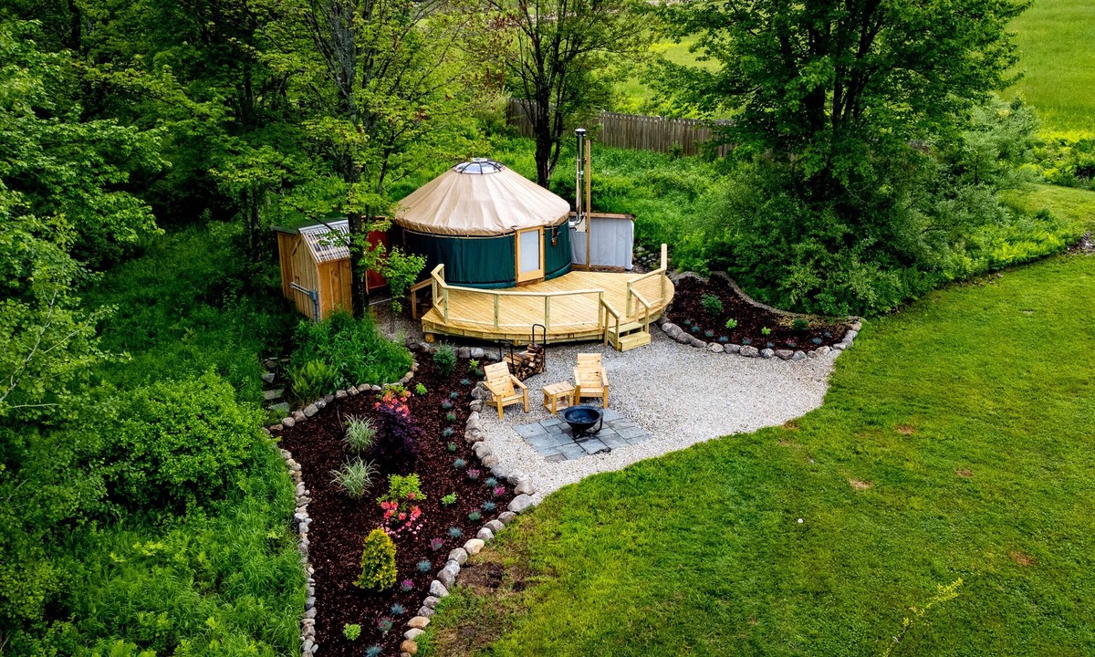 Deerfield Cabin | The Yurt at Echo Hill Farm