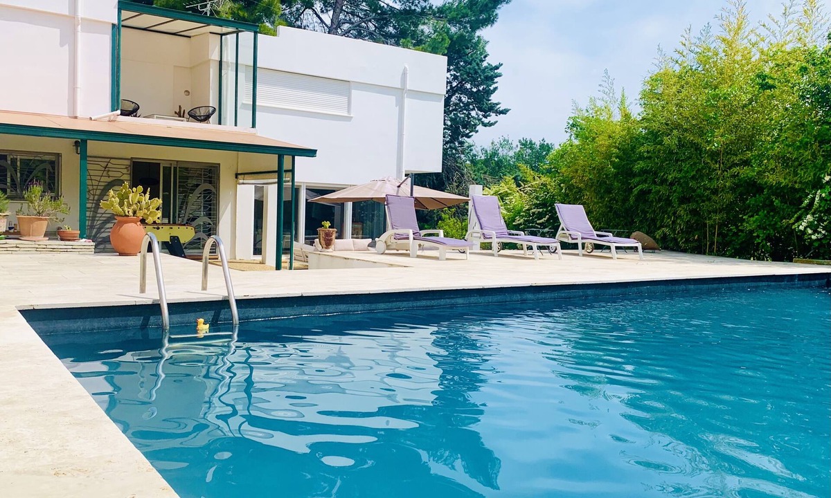 Pinet Villa | The Zen villa, sun and idleness