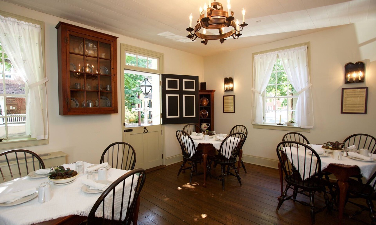 Winston - Salem Bed & Breakfast | The Zevely Inn