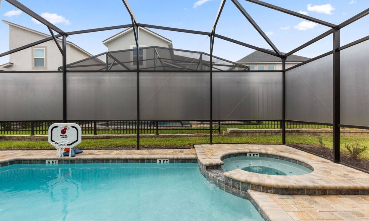Bay Lake House | Theater, Game Rooms | Themed Kids Bedrooms | Screened Pool