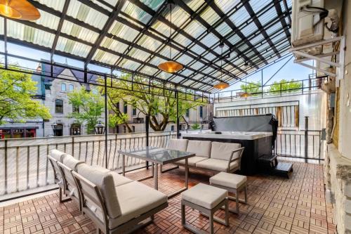 Latin Quarter Apartment | Theatre Hotel by Lodgo