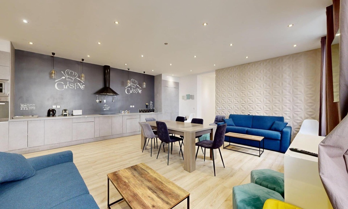 Quartier du Mail Apartment | TheBlueStay 1 – Large Design Apartment - Paris 2
