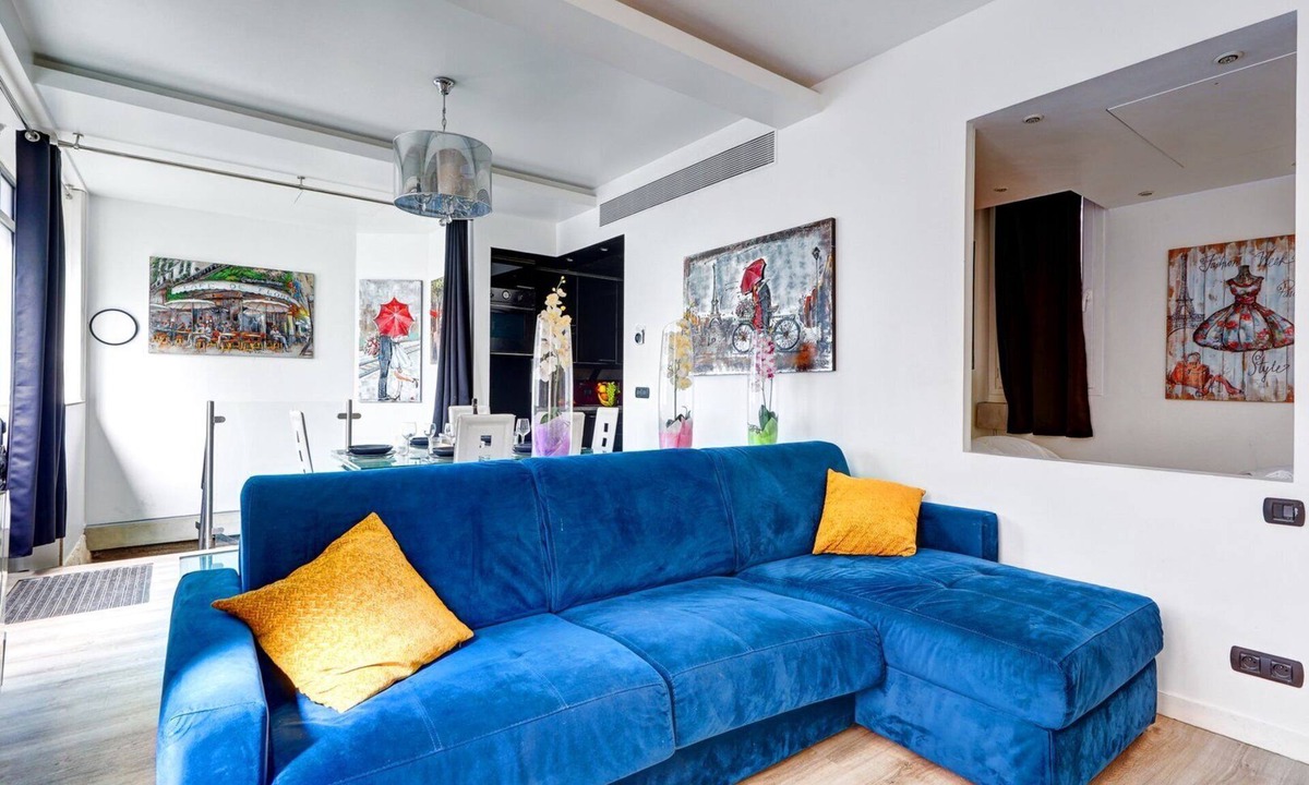 Epinettes Apartment | TheBlueStay 110 - Charming Duplex in Paris 17