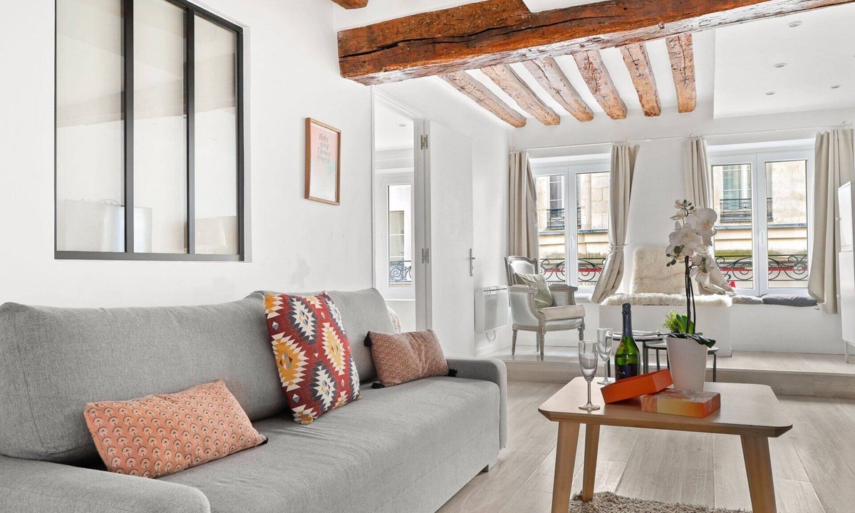 Bonne-Nouvelle Apartment | TheBlueStay 112 - Beautiful Apartment in Paris 2