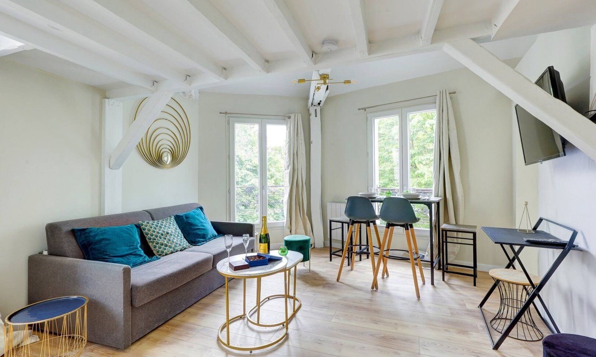 Hopital Saint-Louis Apartment | TheBlueStay 24 - Cosy Duplex Canal Saint-Martin