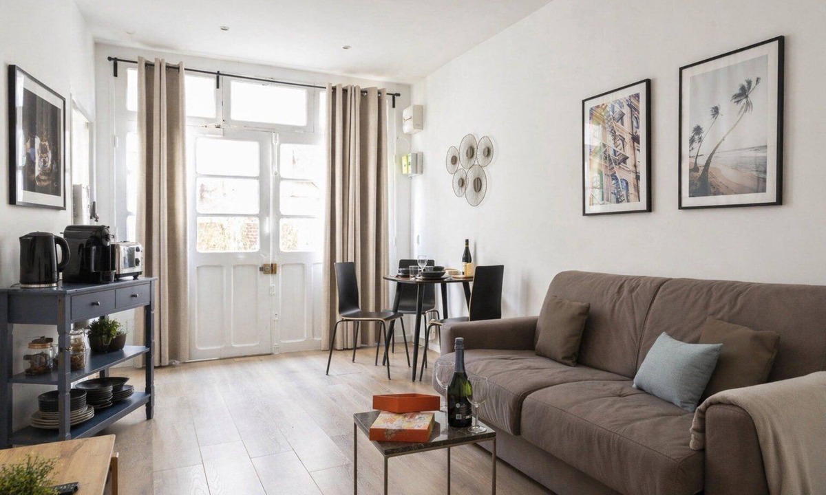 Quartier de la Porte-Saint-Denis Apartment | TheBlueStay 269 - Cosy Studio- Heart of Paris