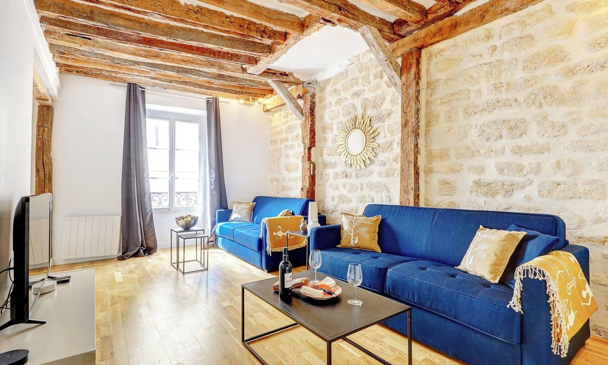 Arts-et-Metiers Apartment | TheBlueStay 282 - Cozy Apt w/Terrace - Le Marais