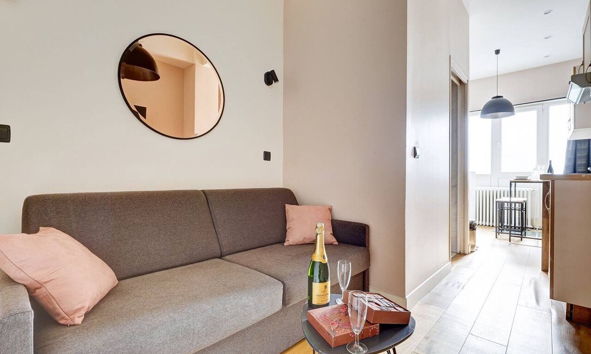 Combat Apartment | TheBlueStay 39 – Cosy Apartment Buttes-Chaumont