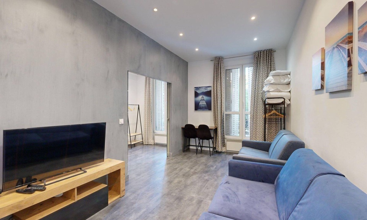 Strasbourg -Saint-Denis Apartment | TheBlueStay 63 - Beautiful A/C Apt in Paris 2