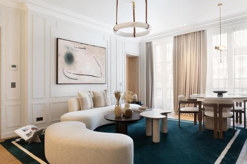 8th Arrondissement Apartment | TheLander - Serviced Apartments in Champs Elysées