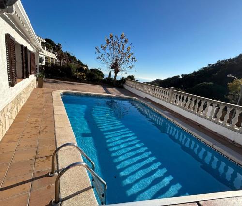 Tossa de Mar Ski Chalet | Thelma house Tossa