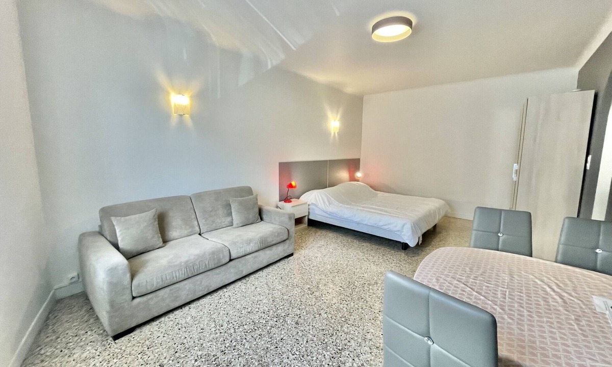 Carnot Apartment | Themis