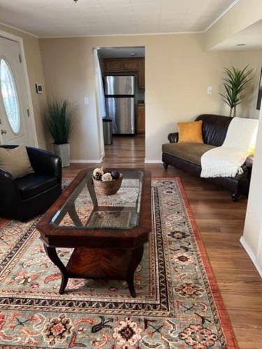 Lewiston House | Theos Cottage Niagara