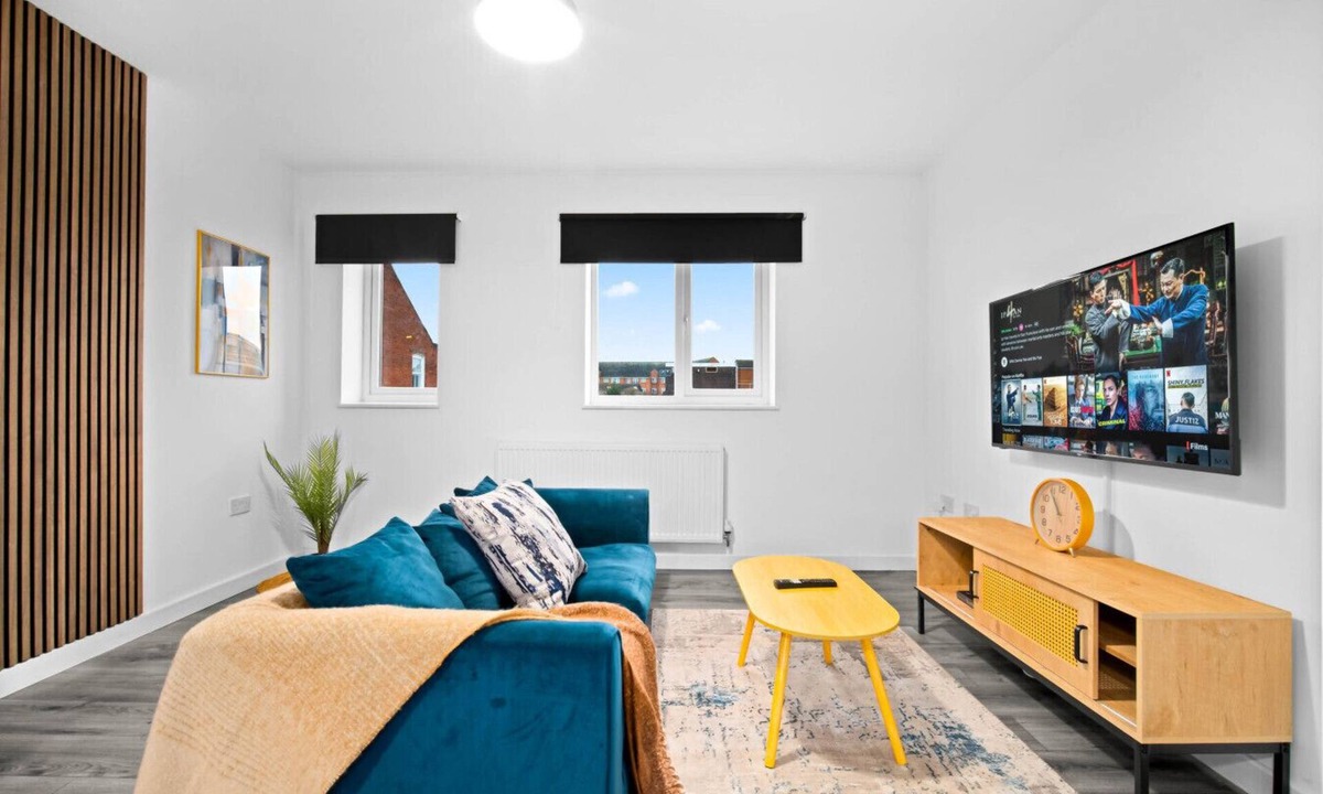 Cradley Heath Apartment | There is 1 bedroom with 1 small double bed, able to comfortably accommodate 2 guests.