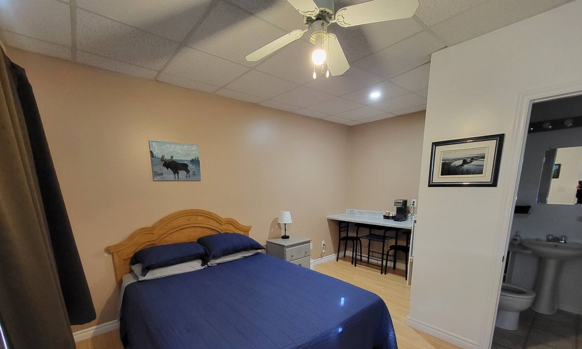 Cormack House | Thickwood Inn - Room #6 (2 People)