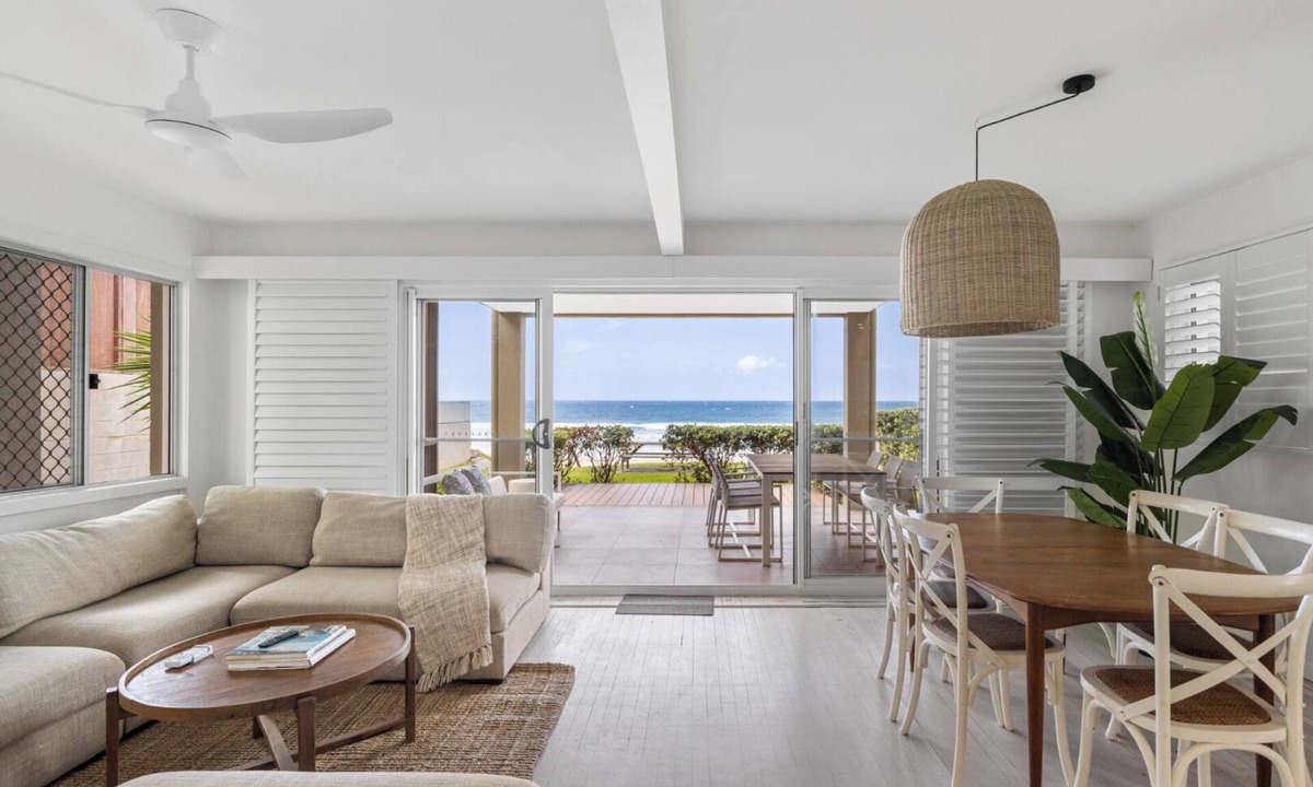 Mermaid Beach Apartment | Thirty-Nine Albatross (Apartment 3)