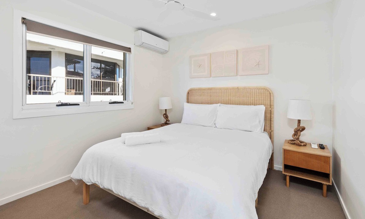 Mermaid Beach Apartment | Thirty-Nine Albatross