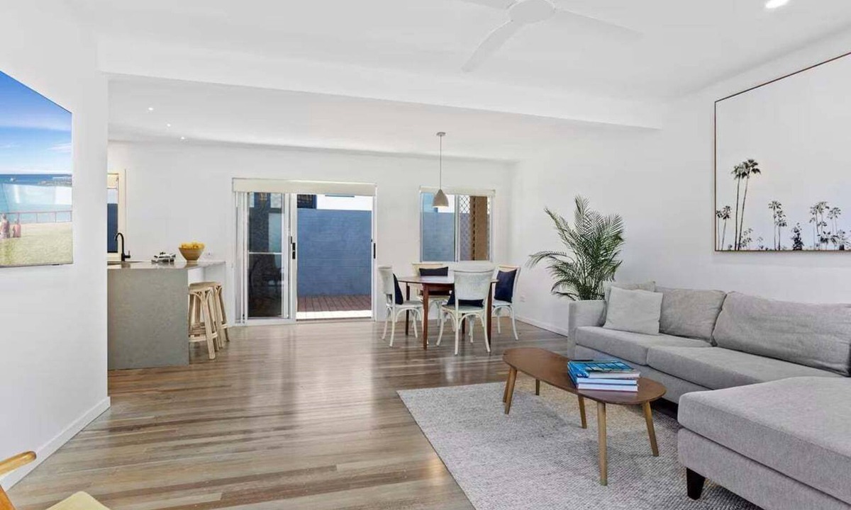 Mermaid Beach Apartment | Thirty-Nine Albatross (Apartment 1)