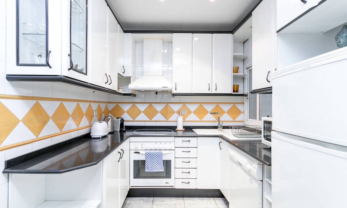 Sant Andreu de Palomar Apartment | This apartment is a 2 bedroom(s), 1 bathrooms, located in Barcelona, Catalunya.