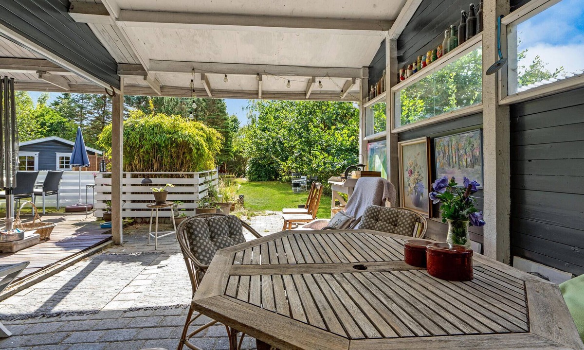 Store Fuglede House | This cozy vacation home welcomes you near the beach in Bjerge Nordstrand.