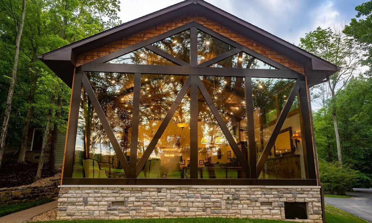 Carbondale House | This Gives a “Cabin” a Whole New Meaning!