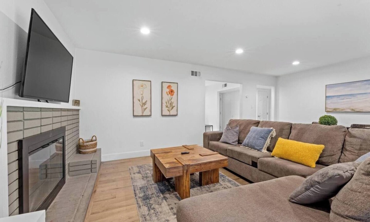 Rancho Cordova House | This house is a 4 bedroom(s), 2 bathrooms, located in Rancho Cordova, CA.