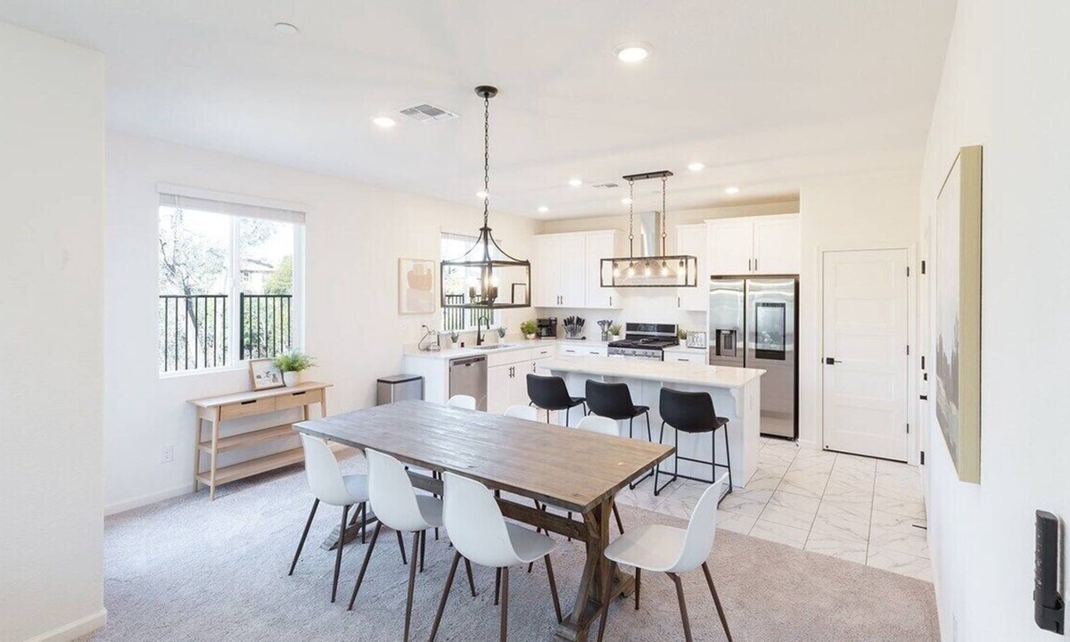 Rocklin House | This house is a 4 bedroom(s), 3 bathrooms, located in Rocklin, CA.