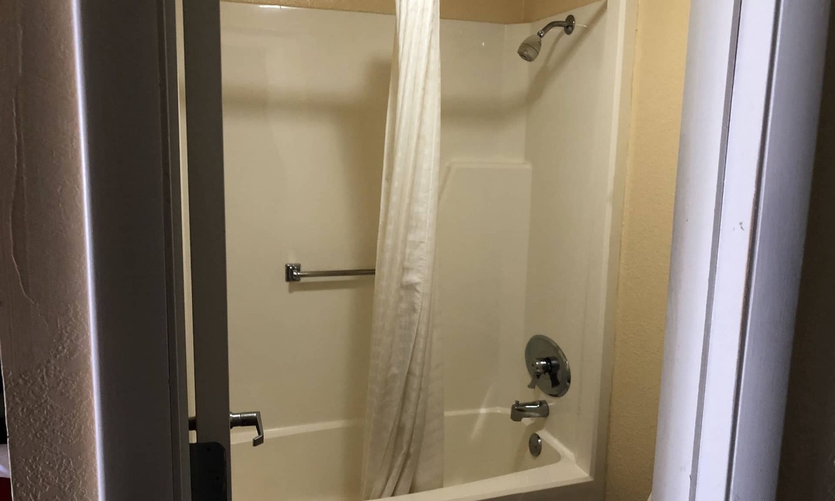 Mentor House | This is mentor home inn & suites