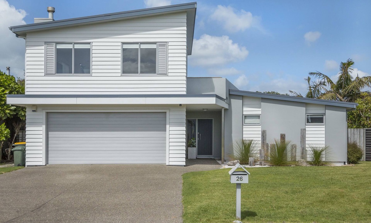 Omaha House | This is Omaha's Private Oasis