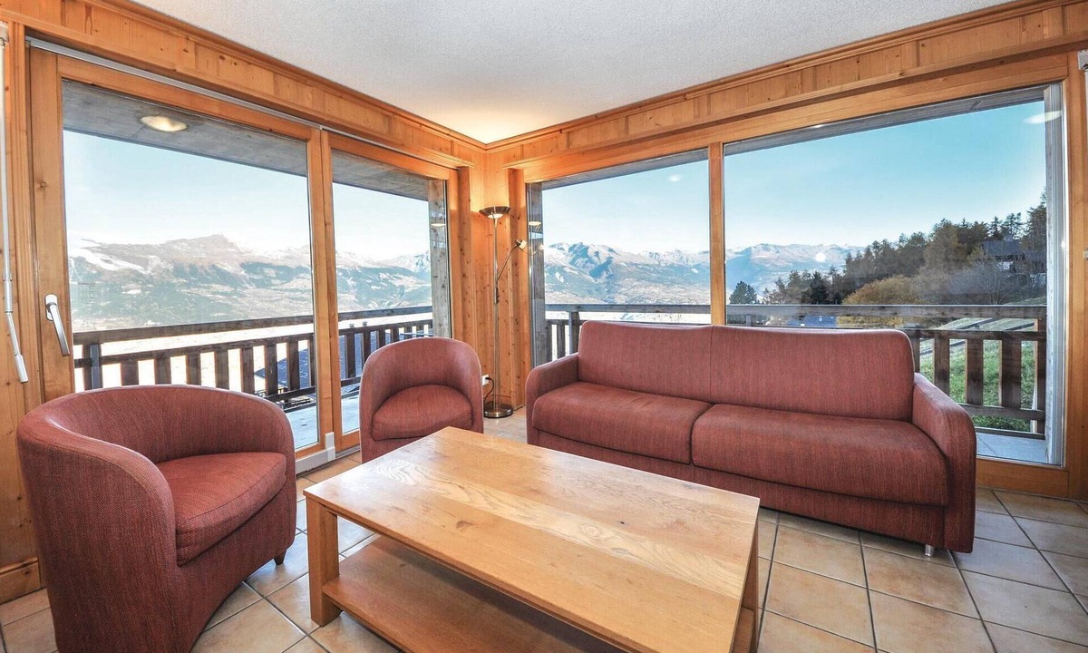 Veysonnaz Apartment | This large chalet with many different holiday apartments is called Plein ciel.