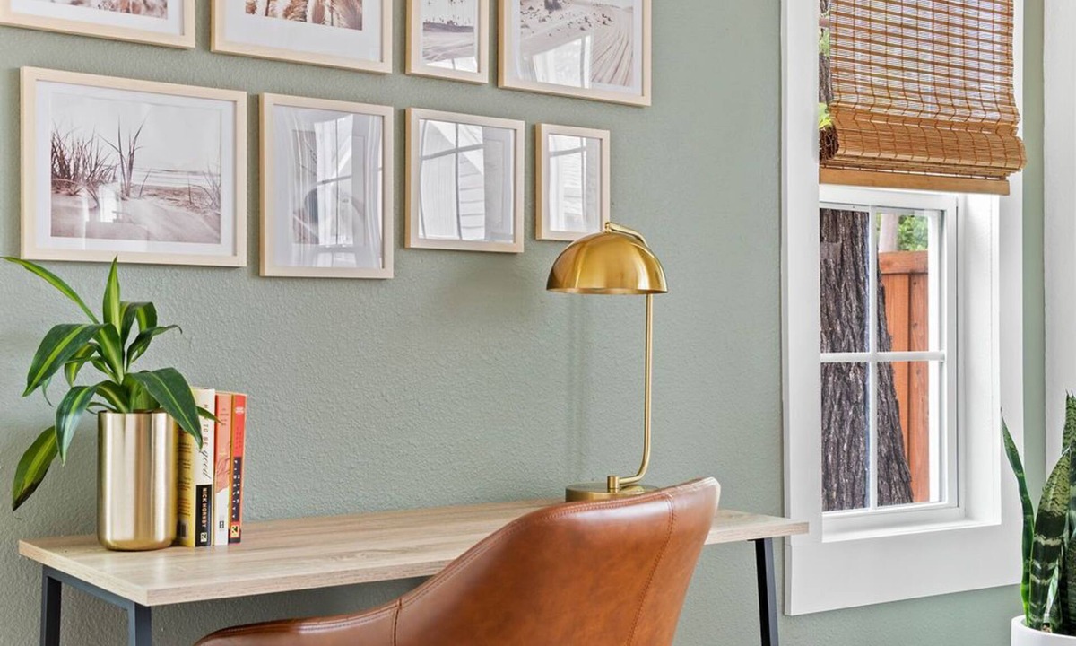 Kessler Apartment | This spacious unit is the entire first floor of a historic triplex dating back to 1912. It has been completely renovated and designed with your comfort in mind. An easy walk (just 1.5 blocks) from Bishop Arts District. Secure gated parking.
