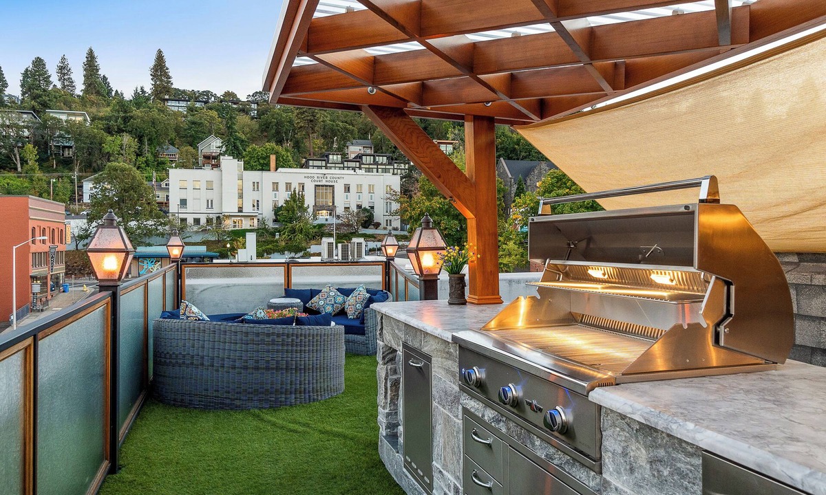 Hood River Hotel | Thistledown on Oak