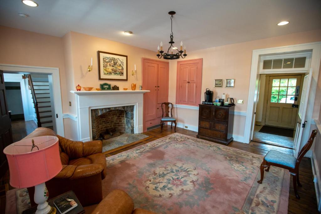 Lewisburg Hotel | Thomas Rose Inn