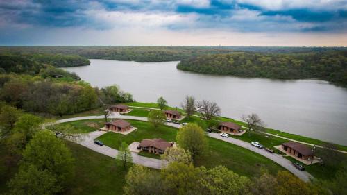 Kirksville Hotel | Thousand Hills State Park Cabins